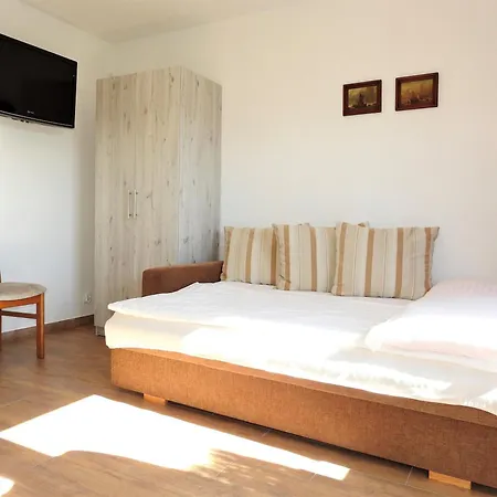 Elizabeth - Letniskowe & Studia Lodge *