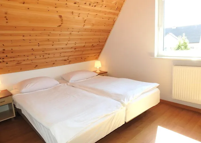 Elizabeth - Letniskowe & Studia * Łeba