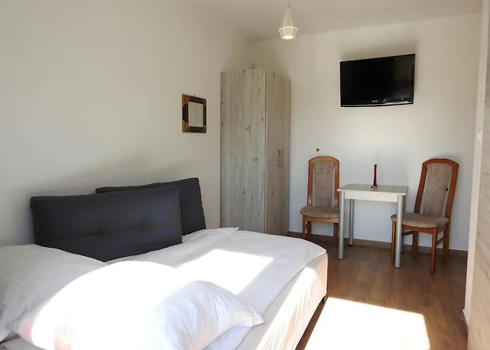 Elizabeth - Letniskowe & Studia *