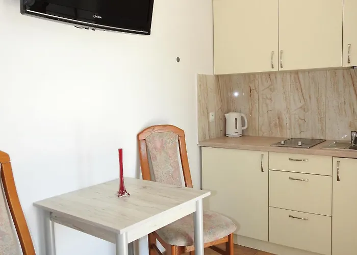 Elizabeth - Letniskowe & Studia Łeba