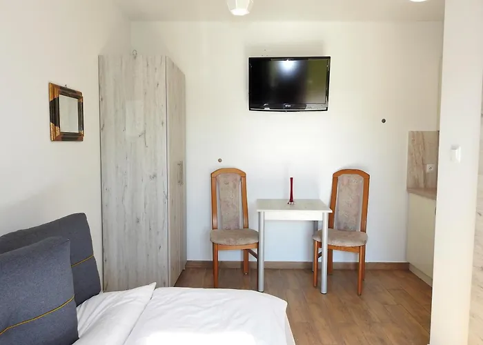 Elizabeth - Letniskowe & Studia * Łeba